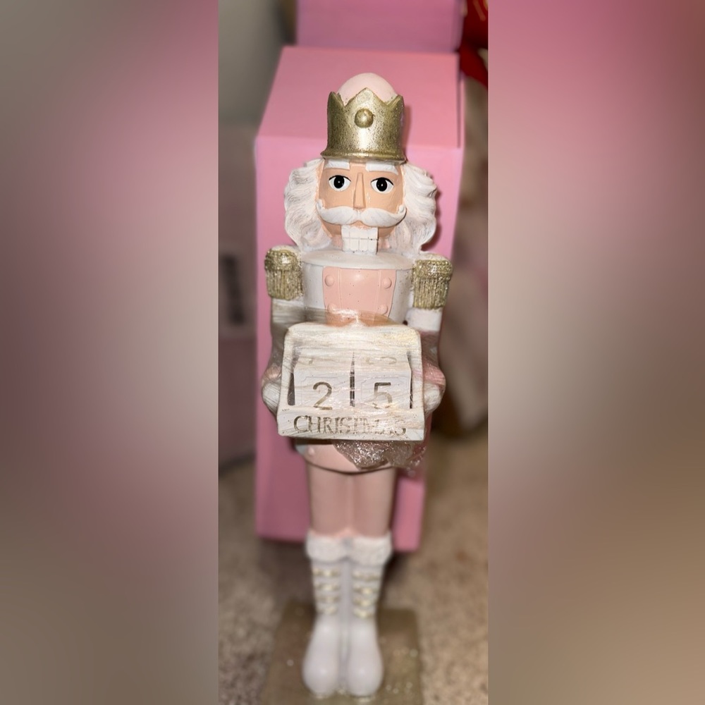 Countdown Nutcracker Pink